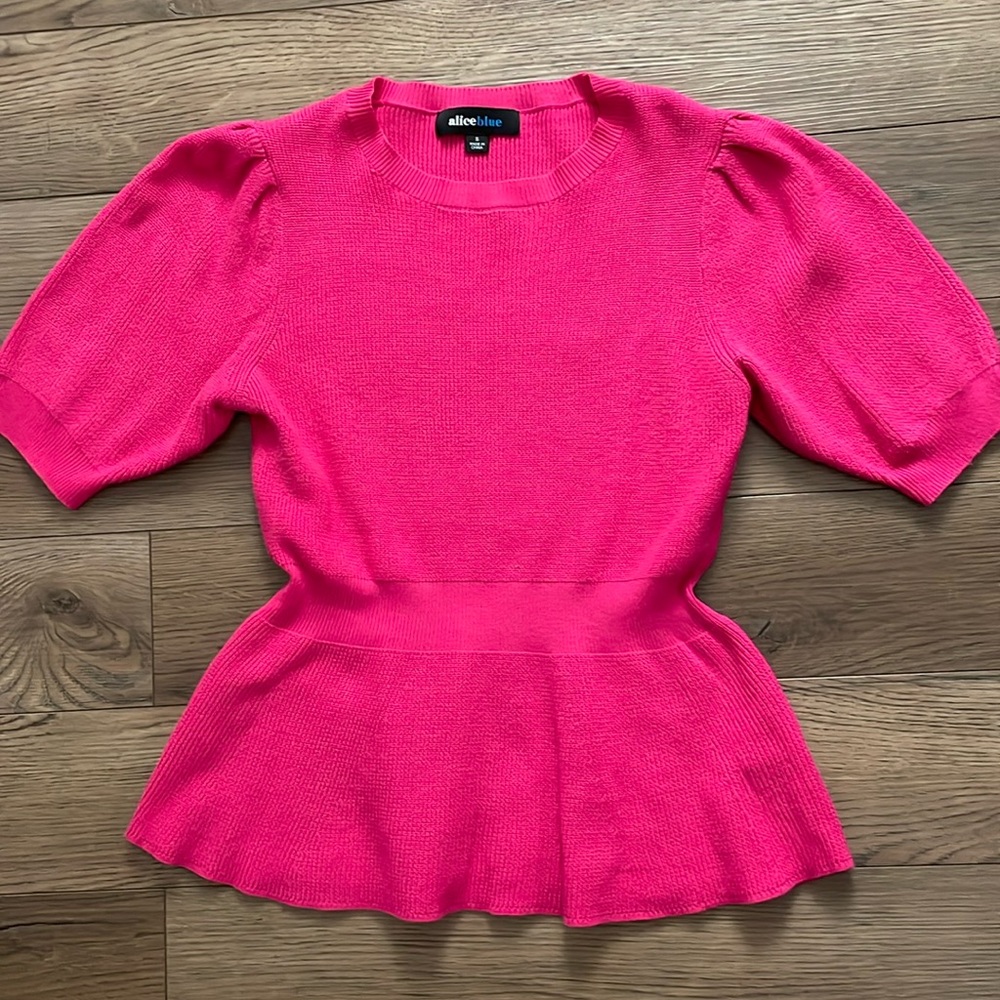 Hot pink puff sleeve peplum short sleeve sweater